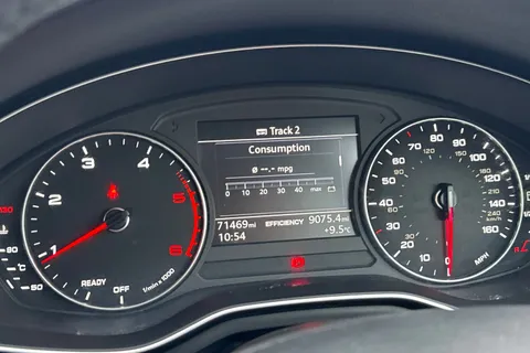 OY67GOJ Audi A4 Avant 2.0 TDI ultra SE Euro 6 (s/s) 5dr Thumbnail #58