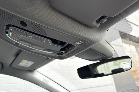 OY67GOJ Audi A4 Avant 2.0 TDI ultra SE Euro 6 (s/s) 5dr Thumbnail #59