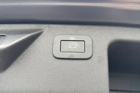 KO74MLU Land Rover Discovery Sport 2.0 D200 Dynamic HSE 5dr Auto [7 Seat] Thumbnail #31