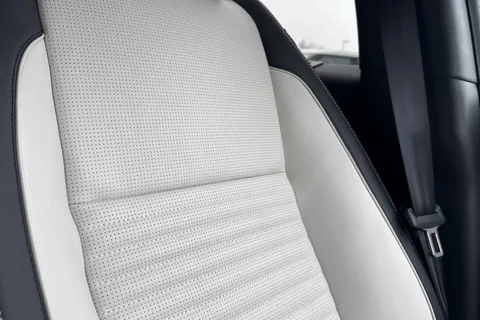 KO74MLU Land Rover Discovery Sport 2.0 D200 Dynamic HSE 5dr Auto [7 Seat] Thumbnail #48