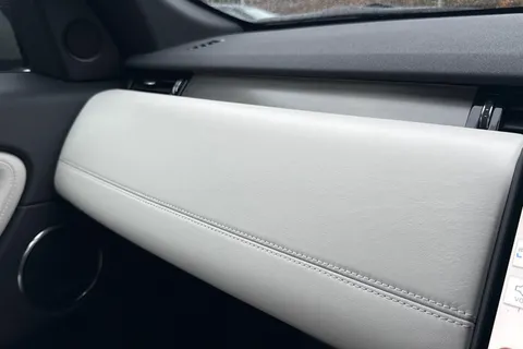 KO74MLU Land Rover Discovery Sport 2.0 D200 Dynamic HSE 5dr Auto [7 Seat] Thumbnail #49