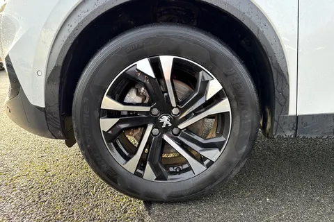 SD72WJL PEUGEOT e-2008 50kWh GT Auto 5dr (7kW Charger) Thumbnail #12