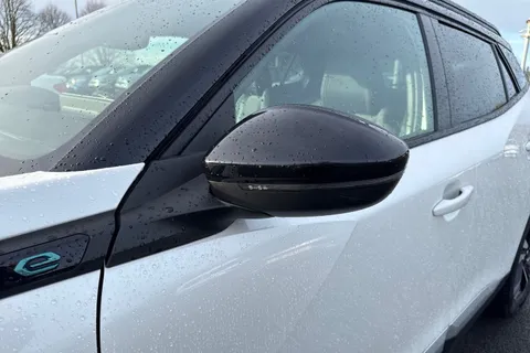 SD72WJL PEUGEOT e-2008 50kWh GT Auto 5dr (7kW Charger) Thumbnail #27