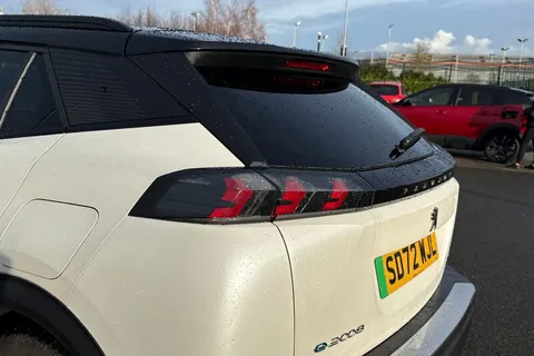 SD72WJL PEUGEOT e-2008 50kWh GT Auto 5dr (7kW Charger) Thumbnail #29