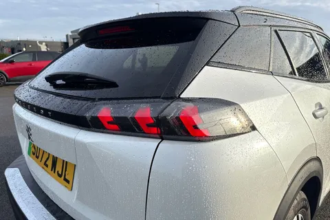 SD72WJL PEUGEOT e-2008 50kWh GT Auto 5dr (7kW Charger) Thumbnail #30