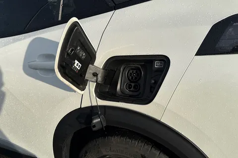 SD72WJL PEUGEOT e-2008 50kWh GT Auto 5dr (7kW Charger) Thumbnail #36