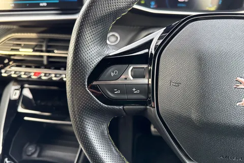 SD72WJL PEUGEOT e-2008 50kWh GT Auto 5dr (7kW Charger) Thumbnail #39