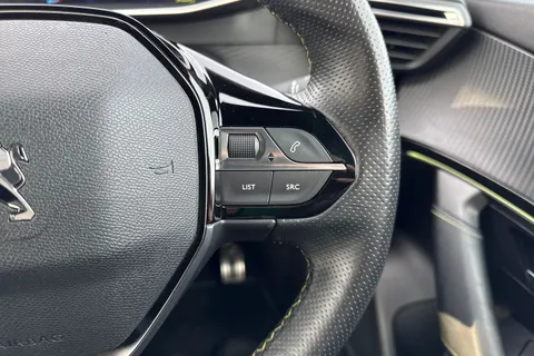 SD72WJL PEUGEOT e-2008 50kWh GT Auto 5dr (7kW Charger) Thumbnail #40