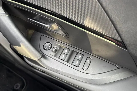 SD72WJL PEUGEOT e-2008 50kWh GT Auto 5dr (7kW Charger) Thumbnail #42