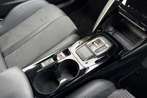 SD72WJL PEUGEOT e-2008 50kWh GT Auto 5dr (7kW Charger) Thumbnail #59