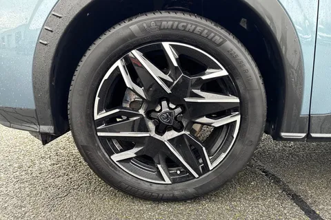 KO74ZZM PEUGEOT 3008 1.2 HYBRID GT e-DSC6 Euro 6 (s/s) 5dr Thumbnail #12