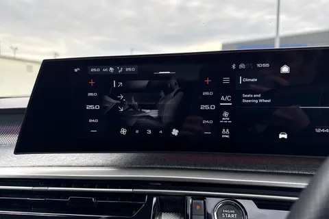 KO74ZZM PEUGEOT 3008 1.2 HYBRID GT e-DSC6 Euro 6 (s/s) 5dr Thumbnail #21