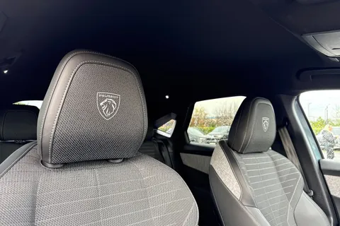 KO74ZZM PEUGEOT 3008 1.2 HYBRID GT e-DSC6 Euro 6 (s/s) 5dr Thumbnail #23