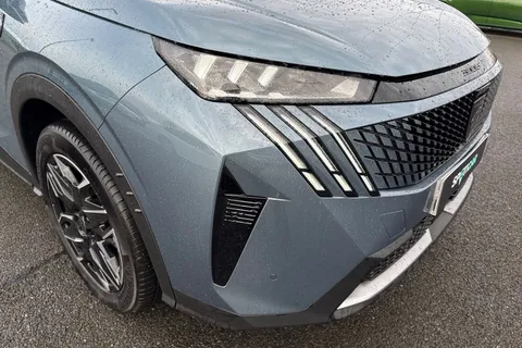 KO74ZZM PEUGEOT 3008 1.2 HYBRID GT e-DSC6 Euro 6 (s/s) 5dr Thumbnail #24