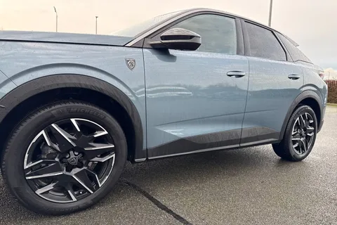 KO74ZZM PEUGEOT 3008 1.2 HYBRID GT e-DSC6 Euro 6 (s/s) 5dr Thumbnail #27