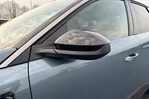 KO74ZZM PEUGEOT 3008 1.2 HYBRID GT e-DSC6 Euro 6 (s/s) 5dr Thumbnail #28