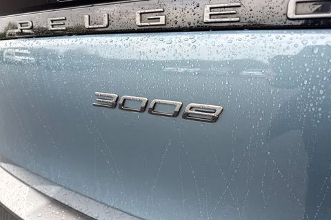 KO74ZZM PEUGEOT 3008 1.2 HYBRID GT e-DSC6 Euro 6 (s/s) 5dr Thumbnail #32