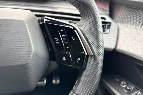 KO74ZZM PEUGEOT 3008 1.2 HYBRID GT e-DSC6 Euro 6 (s/s) 5dr Thumbnail #39