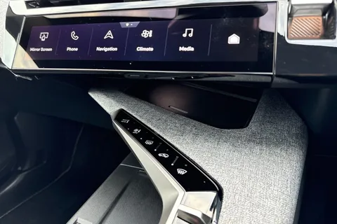 KO74ZZM PEUGEOT 3008 1.2 HYBRID GT e-DSC6 Euro 6 (s/s) 5dr Thumbnail #57