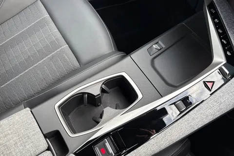 KO74ZZM PEUGEOT 3008 1.2 HYBRID GT e-DSC6 Euro 6 (s/s) 5dr Thumbnail #58