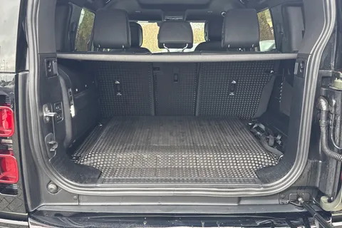 KS24BZO Land Rover Defender 110 2.0 P400e X-Dynamic HSE 5dr Thumbnail #11