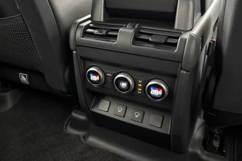 KS24BZO Land Rover Defender 110 2.0 P400e X-Dynamic HSE 5dr Thumbnail #19