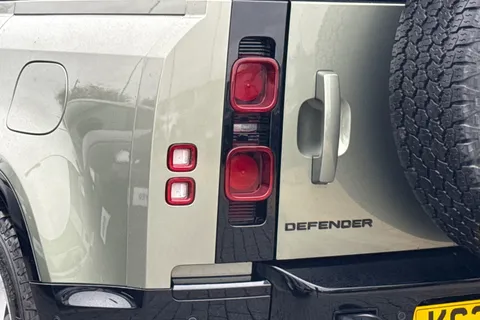 KS24BZO Land Rover Defender 110 2.0 P400e X-Dynamic HSE 5dr Thumbnail #20