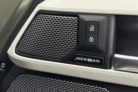 KS24BZO Land Rover Defender 110 2.0 P400e X-Dynamic HSE 5dr Thumbnail #25