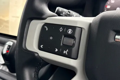 KS24BZO Land Rover Defender 110 2.0 P400e X-Dynamic HSE 5dr Thumbnail #35