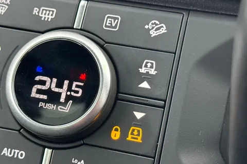 KS24BZO Land Rover Defender 110 2.0 P400e X-Dynamic HSE 5dr Thumbnail #44