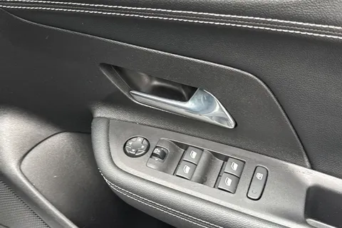 WG22VOP Vauxhall Mokka 1.2 Turbo SRi Premium Auto Euro 6 (s/s) 5dr Thumbnail #40