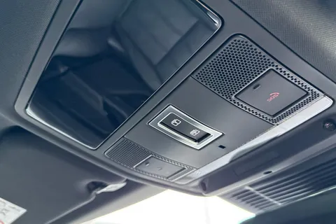 KW74YXH Land Rover Range Rover Evoque 2.0 D200 Dynamic HSE 5dr Thumbnail #24