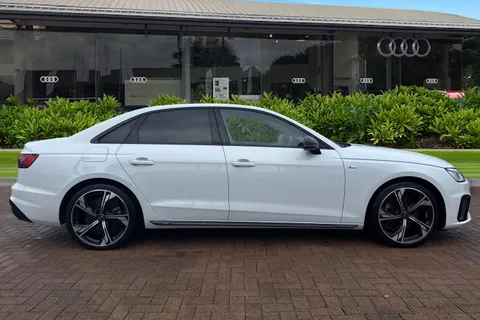 GK24CXH Audi A4 Black Edition 35 TFSI  150 PS S tronic Thumbnail #4