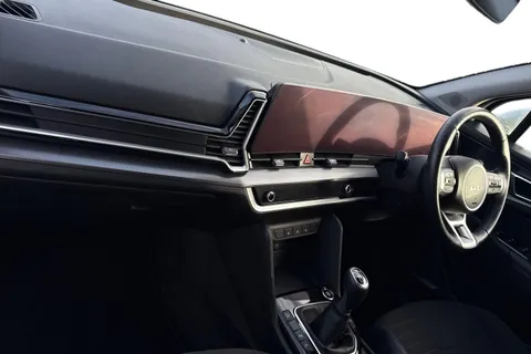 DF72GXR Kia Sportage 1.6 T-GDi 3 Euro 6 (s/s) 5dr Thumbnail #9