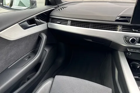 15 of 48 for Audi A5 S line 35 TFSI 150 PS S tronic