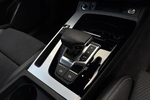 DK71WKT Audi Q5 S line 45 TFSI quattro 265 PS S tronic Thumbnail #24