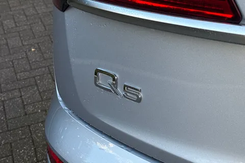 DK71WKT Audi Q5 S line 45 TFSI quattro 265 PS S tronic Thumbnail #28