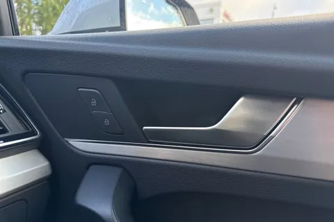 DK71WKT Audi Q5 S line 45 TFSI quattro 265 PS S tronic Thumbnail #44