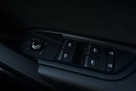 DK71WKT Audi Q5 S line 45 TFSI quattro 265 PS S tronic Thumbnail #48