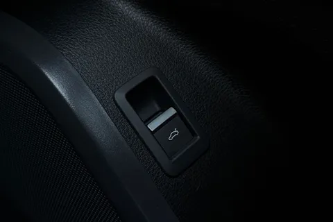 DK71WKT Audi Q5 S line 45 TFSI quattro 265 PS S tronic Thumbnail #49