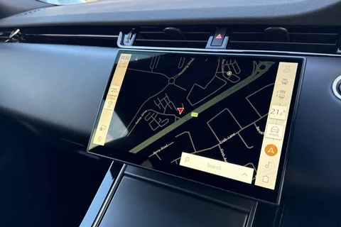 KT73FPP Land Rover Range Rover Evoque 1.5 P300e Dynamic HSE 5dr Thumbnail #12