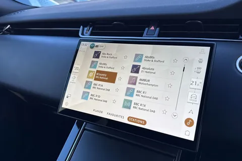 KT73FPP Land Rover Range Rover Evoque 1.5 P300e Dynamic HSE 5dr Thumbnail #36