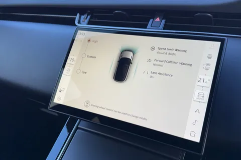 KT73FPP Land Rover Range Rover Evoque 1.5 P300e Dynamic HSE 5dr Thumbnail #42