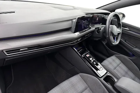 BP24WXK Volkswagen Golf 1.4 TSI GTE 5dr DSG Thumbnail #16