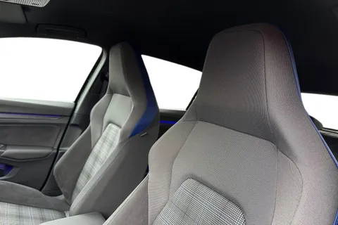 BP24WXK Volkswagen Golf 1.4 TSI GTE 5dr DSG Thumbnail #17