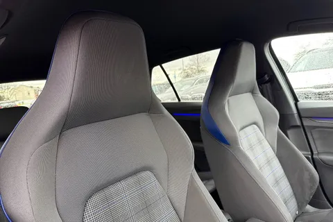 BP24WXK Volkswagen Golf 1.4 TSI GTE 5dr DSG Thumbnail #25