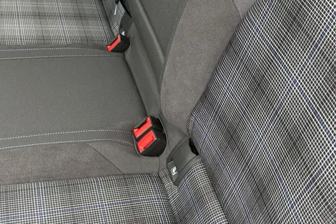 BP24WXK Volkswagen Golf 1.4 TSI GTE 5dr DSG Thumbnail #32