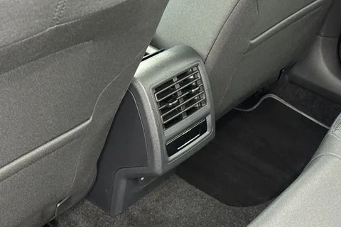 BP24WXK Volkswagen Golf 1.4 TSI GTE 5dr DSG Thumbnail #33