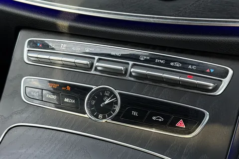 LR69OPX Mercedes-Benz E Class 2.0 E220d AMG Line G-Tronic+ Euro 6 (s/s) 2dr Thumbnail #20