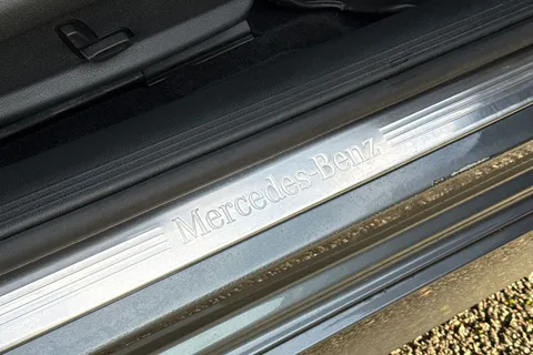 LR69OPX Mercedes-Benz E Class 2.0 E220d AMG Line G-Tronic+ Euro 6 (s/s) 2dr Thumbnail #33